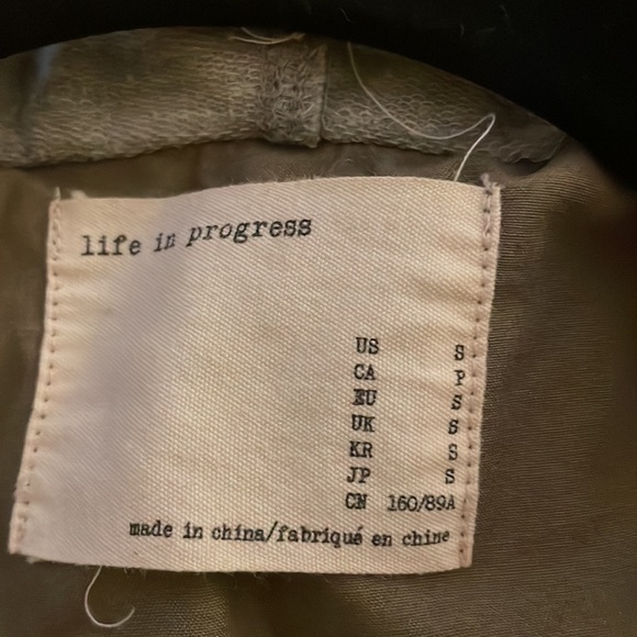 Jacket - Picture 3 of 3